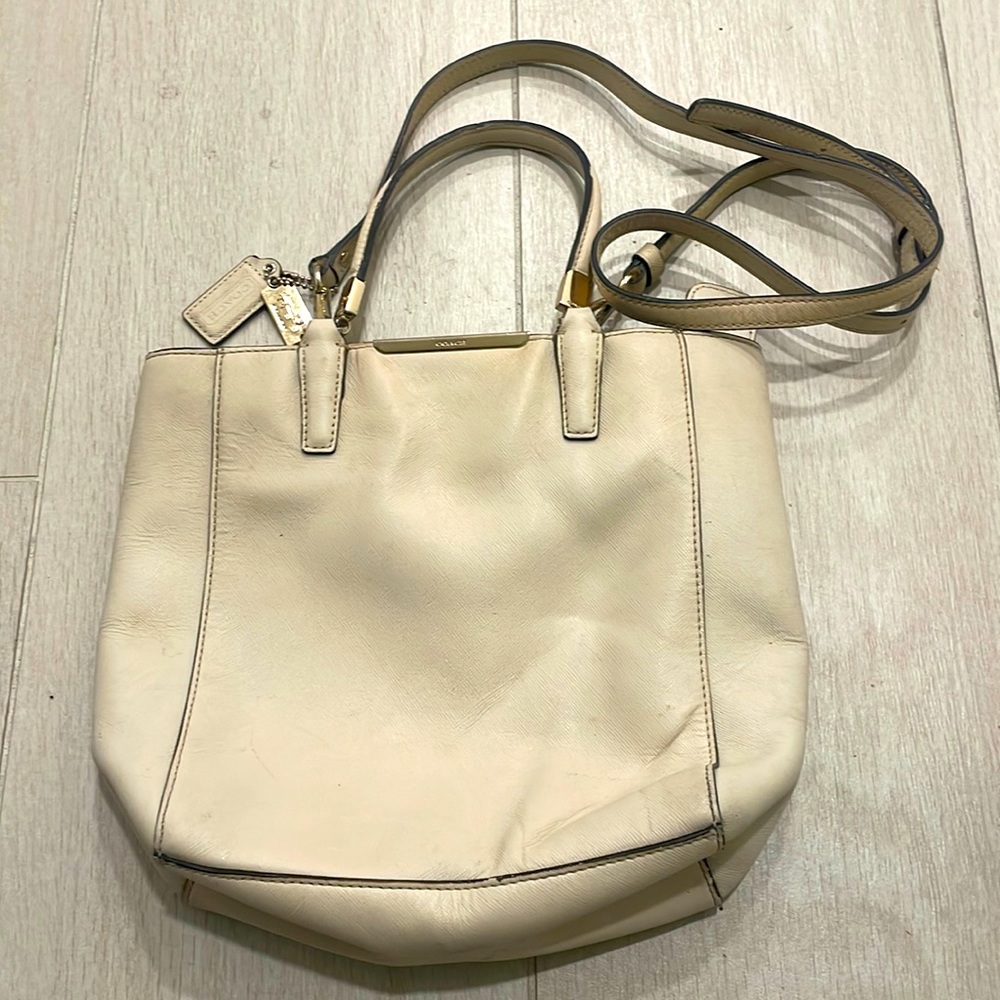 Crossbody beige COACH bag